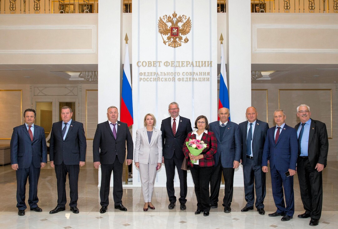 Agrarpolitischer Dialog: Eine Delegation des Ausschusses für Ernährung und Landwirtschaft des Deutschen Bundestages führte unter Leitung des Ausschussvorsitzenden Alois Gerig politische Gespräche in Russland. In Moskau trafen die Abgeordneten Agrarausschussmitglieder des Föderationsrates.