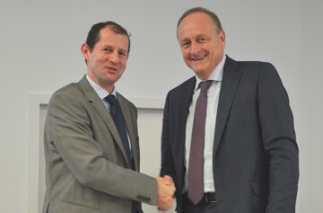 ber die Verhandlungsstrategien bei Handelsabkommen informierte Lutz Gllner von der Generaldirektion Handel der EU-Kommission (l.) das DBV-Prsidium unter Leitung von DBV-Prsident Joachim Rukwied (r.)