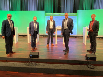 Digitale Mitgliederversammlung des Landesbauernverband in Baden-Wrttemberg 2021: Prsident Joachim Rukwied (2.v.r.) und die Vizeprsidenten (v.l.) Hans-Benno Wichert, Klaus Mugele und Gerhard Glaser sowie Hauptgeschftsfhrer Marco Eberle