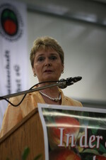 Bei der Einweihung des Obstgroßmarktes Spanagel in Eriskrich verwies Staatssekretärin Friedlinde Gurr-Hirsch auf die Bedeutung des Bodenseeobstes als wichtige Stütze der heimischen Agrarwirtschaft.