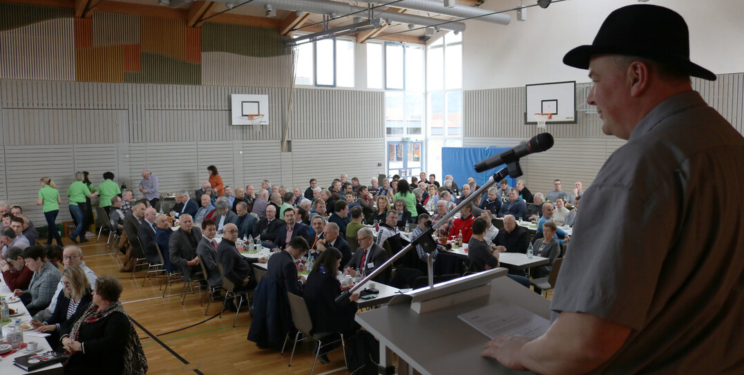 Ein volles Haus konnte Kreisvorsitzender Manfred Haas in der Dietinger Graf-Gerold-Halle begren.