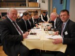 Am Vorstandstisch: Ministerialdirigent Joachim Hauck und Kreisobmann Jörg Kautt (vorne rechts).