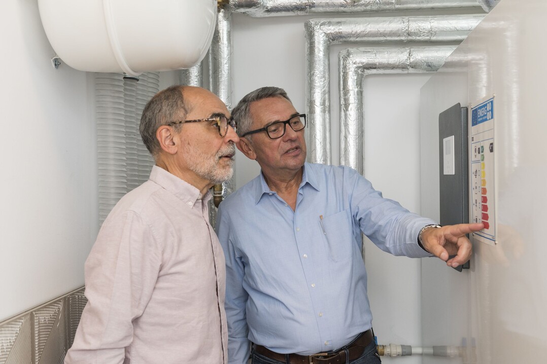 Die Nutzung von Pellets ist klimaneutral – Auskunft gibt es von Gebäudeenergieberaterinnen und Gebäudeenergieberatern.