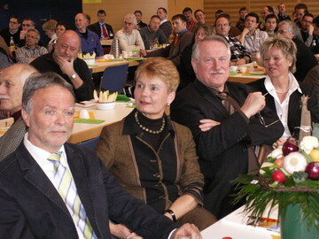 Der Gemsebautag am 14. Februar 2012 in der Festhalle "Kochana" in Oedheim (Landkreis Heilbronn) bietet Gemsegrtnern und Feldgemseanbauern gute Gelegenheit zum Erfahrungsaustausch; im Bild Teilnehmer dieser Fachveranstaltung aus einem der vergangenenen Jahre. 