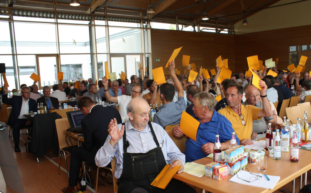 Die Mitglieder der Hohenloher Molkereigenossenschaft stimmen in der Generalversammlung zu 100 Prozent dem Beitritt der Milcherzeugergemeinschaft Schwbisch Gmnd West zu.