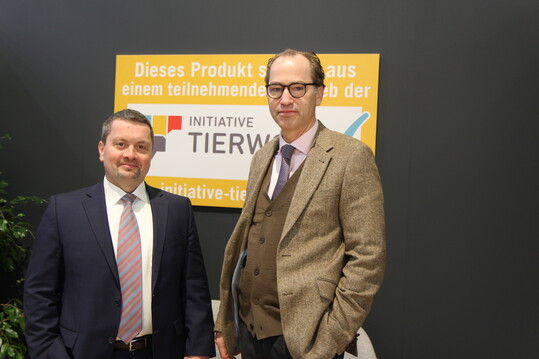 Robert Rmer und Dr. Alexander Hinrichs (ITW) sehen erhebliche Mngel in der Herkunftskennzeichnung.
