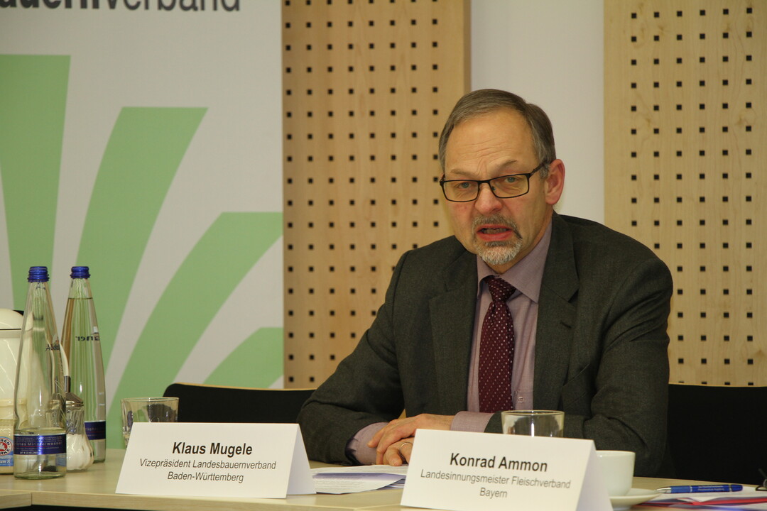 LBV-Vizeprsident Klaus Mugele bei der gemeinsamen Pressekonferenz.