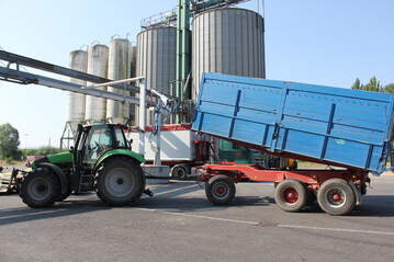In der Agrarlogistik gibt es dieses Jahr mit Blick auf die Ukraine jede Menge Engpsse. "Es mssen schnell effektive Solidarittskorridore geschaffen werden, um den massiven Einbrchen in der landwirtschaftlichen Produktion in der Ukraine entgegenzuwirken", fordert der Agrarhandel e.V.