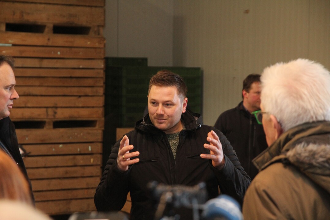 Daniel Grieshaber (Mitte) argumentiert stellvertretend besonders f�r junge Betriebsleiter.