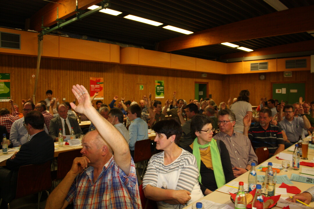 Die Delegierten des Bauernverbandes Main-Tauber-Kreis erteilen Vorstand und Geschftsfhrung einstimmig Entlastung.