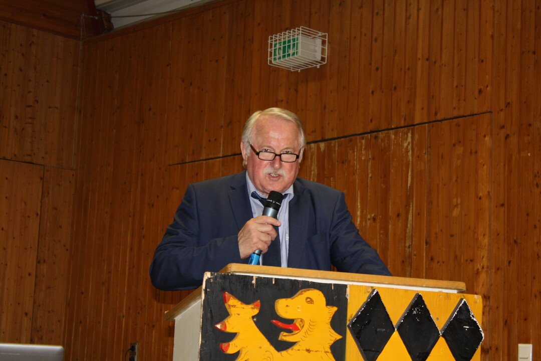 Ministerialdirigent Joachim Hauck vor der Delegiertenversammlung des Kreisbauernverbandes. Er wollte sagen, was er wei, aber nichts versprechen, was nicht zu halten ist.
