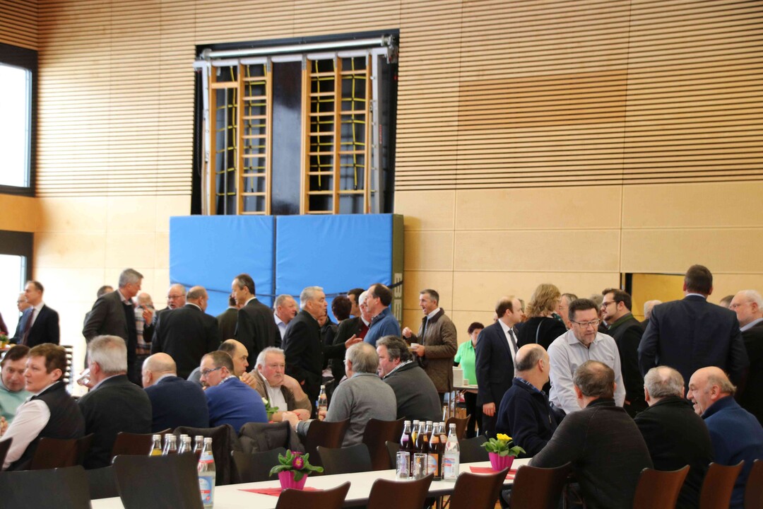 Der Bauerntag startet mit einem Frühstück. Das wird von den Gästen gerne angenommen, da es der perfekte Einstieg zu Gesprächen ist.