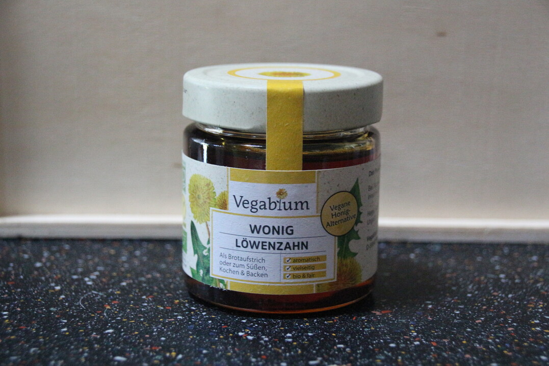 Lwenzahnhonig war das erste Produkt und ist bei den Kunden noch immer sehr beliebt.  