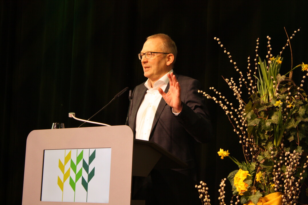 Wettbewerbskonom Prof. Bernd Nolte rief die Landwirte auf, neue Wege zu gehen.