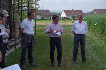 Ulrich Steimle vom LBV-Fachausschuss, Maximilian Heindl und Dr. Alfons Schnhammer von der BASF (von links).