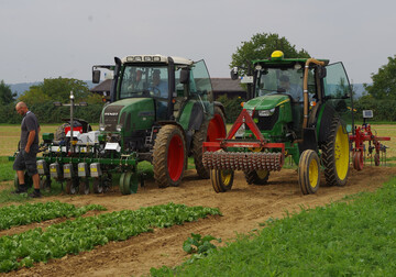 Unter anderem wurden Forschungsarbeiten zur Leistungsfhigkeit von kameragesteuerten Hacken ausgezeichnet.
