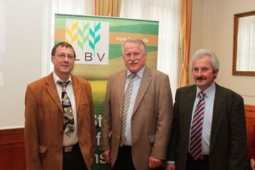 GAP-Tagungsauftakt in Mnsingen (von links): Horst Wenk vom Landesbauernverband, Ministerialdirigent Joachim Hauck und Kreisvorsitzender Gebhard Aierstock.