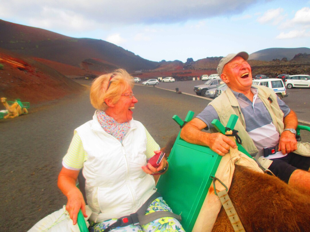 Margret und Richard hatten ihren Spa beim Dromedar-Ritt im Nationalpark.