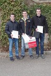Die drei Sieger des Kreisentscheids in Crailsheim: Simon Stier (Mitte) erreichte den ersten, Michael Schneider (rechts) den zweiten und Matthias Habel (links) den dritten Platz.