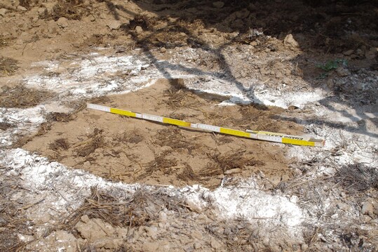 Wer Kalk um seine Reifen verstreut, kann einfach die Aufstandsfl�che messen.