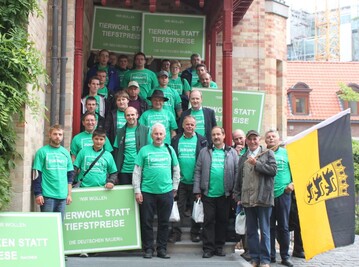 Bauern vom KBV Reutlingen mit LBV-Vizeprsidenten Hans-Benno Wichert und Kreisvorsitzendem Gebhard Aierstock