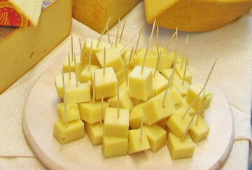 Kse muss Kse bleiben: Hersteller drfen Produkte nicht unter der Bezeichnung Kse oder Cheese anbieten, wenn sie keine tierische Milch enthalten.