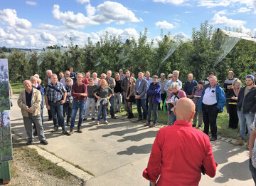 Nicht mehr nur Seminare und Versuchsrundgnge bietet das KOB an, um neues Wissen in die Praxis zu tragen. Fr die Zukunft hat die Einrichtung ein ganzes Beratungspaket geschnrt, allerdings ist dies nicht mehr kostenfrei. 