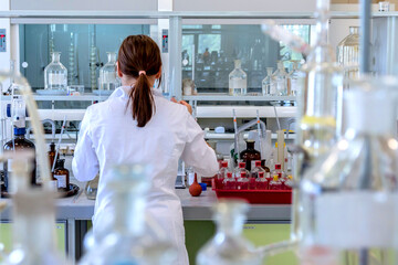 Rckstnde in Lebensmitteln werden im Labor nachgewiesen. In Zukunft mssen Biolandwirte darlegen, welche Vorsichtsmanahmen sie zum Schutz ihrer Produkte ergriffen haben.