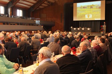 Die grte Braugerstentagung bundesweit findet alljhrlich Anfang Dezember in Herrenberg statt: Rund 140 Zuhrer aus Landwirtschaft, Agrarhandel, Pflanzenzucht, Malz- und Brauwirtschaft informierten sich dieses Jahr ber die aktuelle Marktlage.