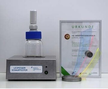 Leipziger Schaumtester zur Bestimmung der Schaumneigung von Substraten in Biogasanlagen.