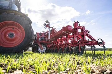 Lemken will sich knftig anstelle der klassischen Feldspritzen verstrkt auf das Geschft fr die mechanische Unkrautbekmpfung mit selektivem Pflanzenschutz konzentrieren.