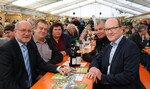 Zahlreiche Ehrengäste unter den Zuhörern, darunter LBV-Vizepräsident Hans Benno Wichert (vorne rechts), (links) Karl-Georg Geßler, Bergpracht Milchwerk in Tettnang.