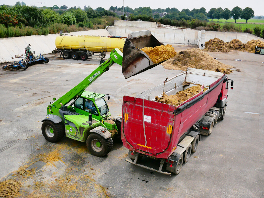 Der Turbofarmer XXL von Merlo hat 170 PS Motorleistung, 6,5 Tonnen Hubkraft und neun Meter Hubhhe.