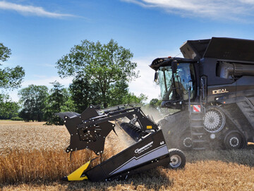  Gut gerstet: Die neuen Erntevorstze von Geringhoff gesellen sich zu den bestehenden Massey Ferguson FreeFlow-, PowerFlow- und SuperFlow-Schneidwerken sowie den Maispflckern der CornFlow-Reihe. 