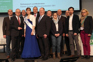 In drei Interviewrunden kamen die Vertreter aus Politik, Wirtschaft und Wissenschaft zum Thema Milch. Kuh. Wohl zu Wort. Befragt wurden sie zum einen von Fachjournalisten und zum anderen von Milcherzeugern. 