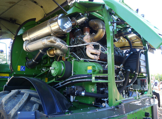Aus physikalischer Sicht hat die Landtechnicbranche an vielen Stellen bereits das Maximum dessen erreicht, was die Motorenoptimierung hergibt. Die Zukunft der Kraftstoffeffizienz wird daher in der Gesamtmaschinenoptimierung und vor allem im Prozess gesehen.