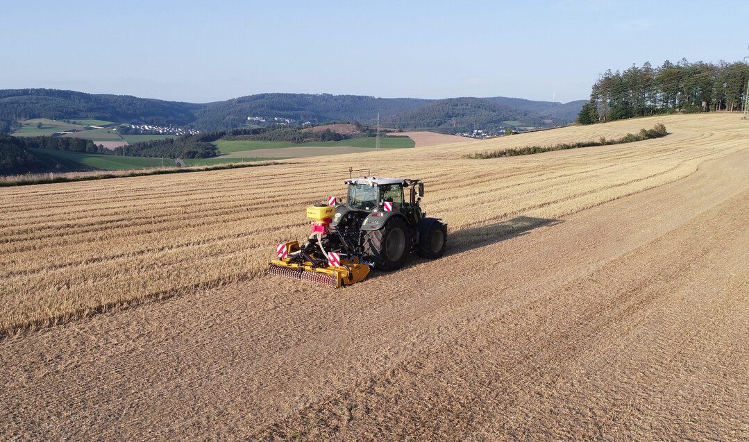   Der Coverseeder wird vorerst mit 2,80 m Arbeitsbreite und fr Antriebsleistungen von 130 bis 250 PS verfgbar sein, weitere Arbeitsbreiten sind in Planung.