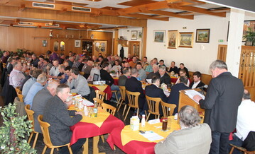 Volles Haus bei der Versammlung der MEG Sdwest im Gasthaus Lamm in Schorndorf-Schornbach. 