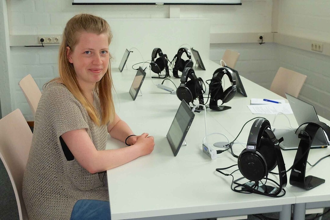 Carolin Feldmann in ihrem Hörlabor.