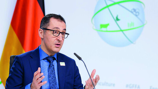 Bundeslandwirtschaftsminister Cem zdemir stellte fest, dass Polen und Deutschland im Interesse ihrer Landwirte in vielen Fragen vor hnlichen Herausforderungen stnden.