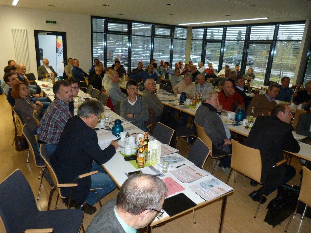 Zahlreiche Zuhrer wollten sich die SZV/German Genetic-Fachtagung auch im Haus des Bauernverbandes in Untermnkheim-brigshausen nicht entgehen lassen.