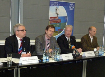 Pressekonferenz beim Fachverband Biogas: v. l. Geschftsfher Claudius da Costa Gomez; Prsident Horst Seide, stellvertrender Prsident Hendrik Becker und Sprecher der Firmen Claus Rckert.