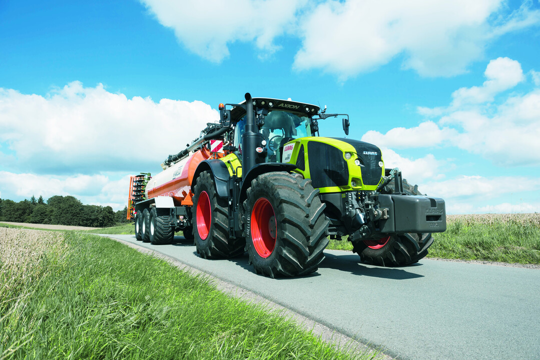 Mit First Claas Rental knnen Landwirte und Lohnunternehmer auf Arbeitsspitzen mit der kurzfristigen Anmietung von Traktoren im Leistungsbereich von 90 bis ber 400 PS reagieren.