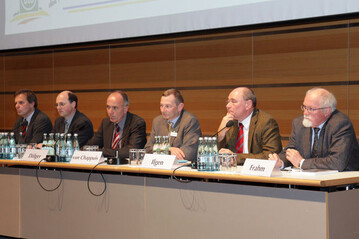 Podiumsdiskussion zum Thema Getreideertrge.