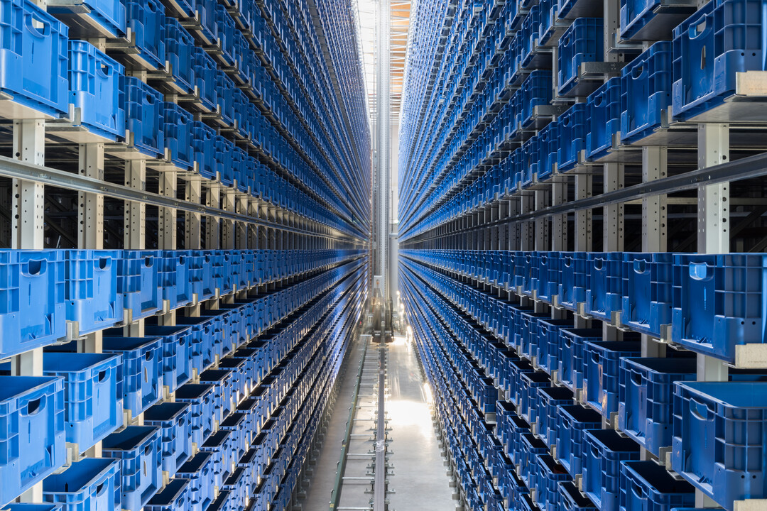 Das neue Ersatzteil-Logistikcenter verfgt unter anderem ber ein automatisiertes Kleinteilelager mit 31.000 Behltern.