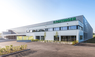 Fr das neue Ersatzteil-Logistikcenter im obersterreichischen Taufkirchen hat Pttinger 14 Millionen Euro investiert.