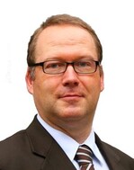 Prof. Dr. Max Otte spricht zum Auftakt über die Chancen und Risiken nach der Finanzkrise.