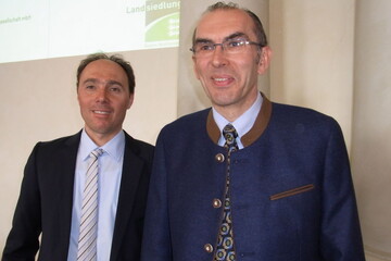 Hans-Jürgen Ziegler (li.) von der Beratungsgesellschaft agriconcept und Dr. Hans-Peter Maurer von der Landsiedlung Baden-Württemberg referierten über das Investitionsverhalten von Milchviehhaltern.