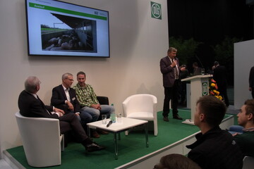 Bisher gibt es keine verbindlichen Richtlinien fr konventionell gebaute Tierwohlstlle. Fr Landwirte, die investieren wollen, erschwert das die Entscheidung fr ein bestimmtes Stallverfahren, kritisierten die Teilnehmer des Fachforums zur Mastschweinehaltung auf der EuroTier.