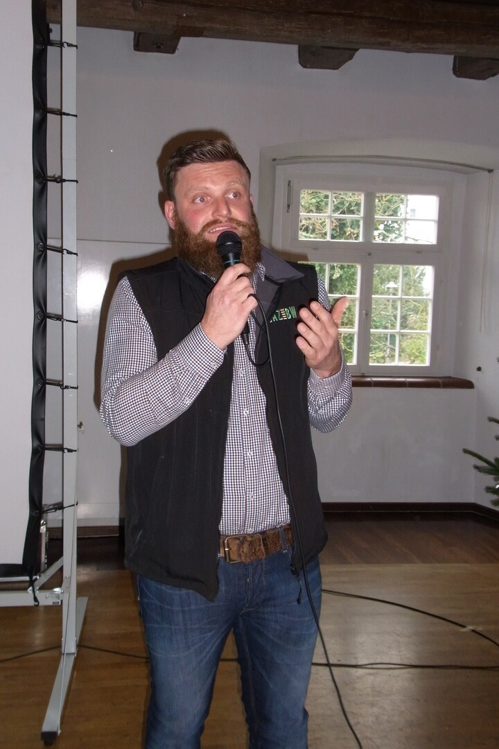 Bequeme Liegeflchen und saubere Laufflchen sind fr Tobias Fink vom LAZBW die am besten geeignetsten Vorbeugemanahmen fr Klauenerkrankungen.